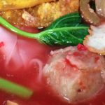 バンコク来たら絶対食べるべきピンククイティアオ麺イェンタフォー