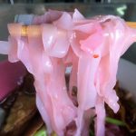 【イェンタフォー】MRTサムヤーン駅近のローカル人気店のピンク麺
